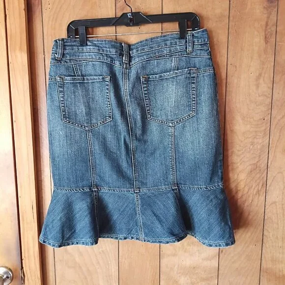 Baccini Denim Skirt Womens Size 10 Blue Stretch Jean Skirt Ruffle Hem Knee Lengt - Picture 3 of 4